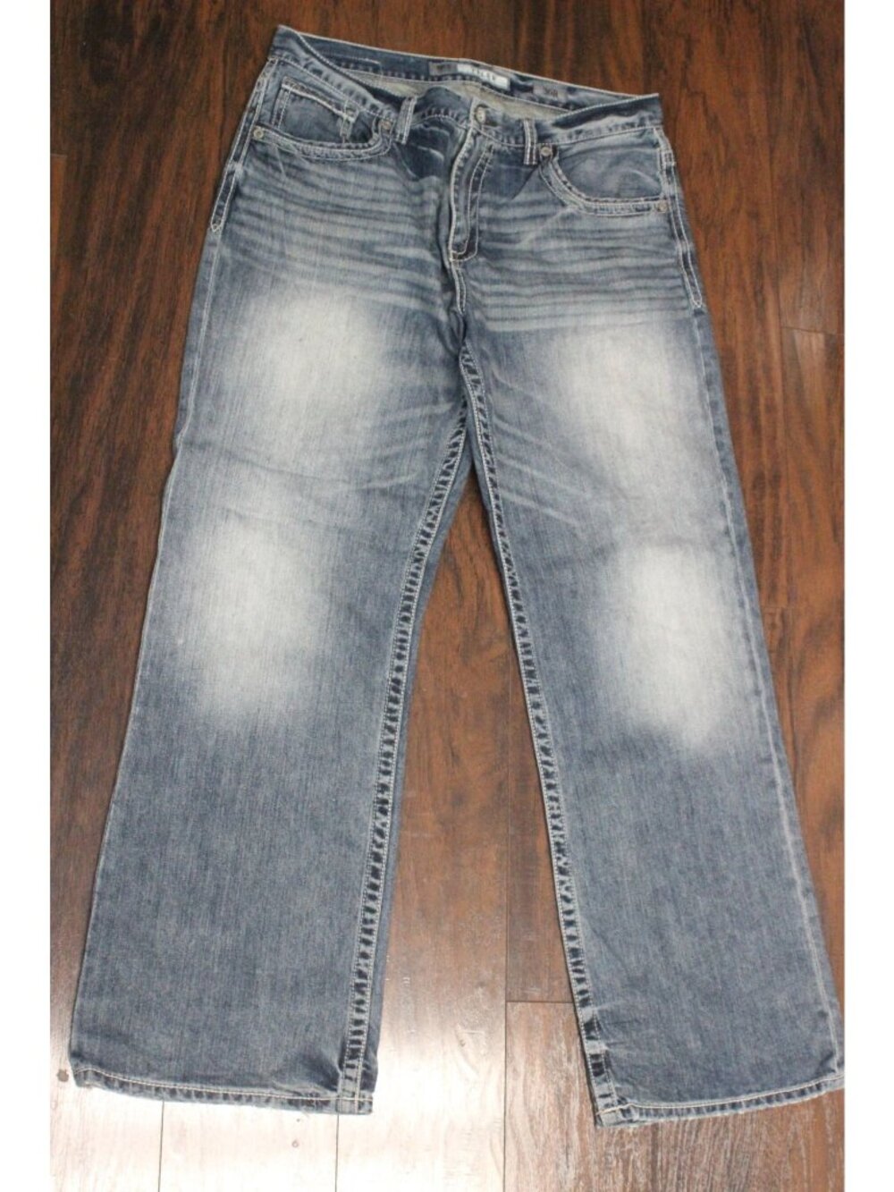 BKE Tyler Mens 36R Straight Leg Distressed Faded Blue Denim Jeans